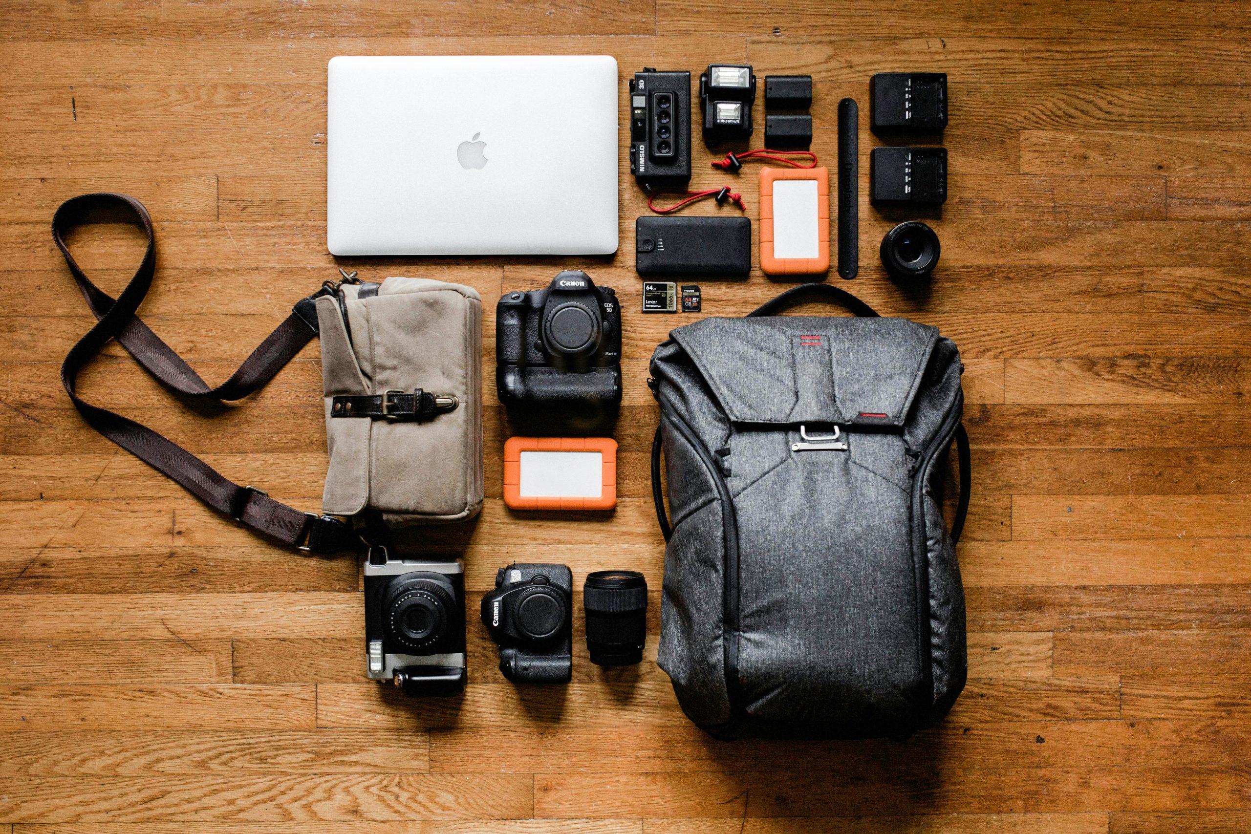 Lists of items in a Photographers Bag like camera, laptop, etc